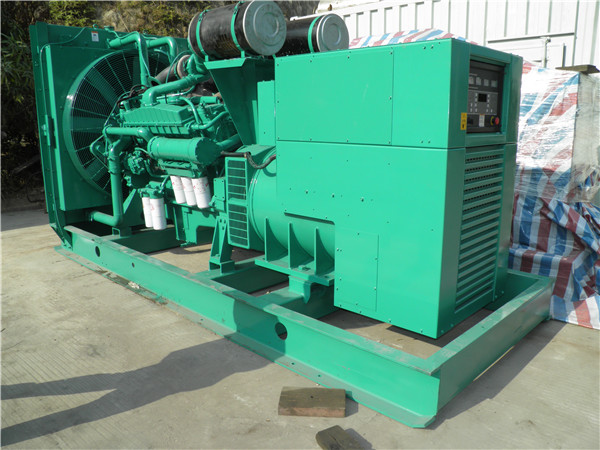 普定出租发电机 发电机组厂家：柴油发电机组的控制屏的作用是什么？