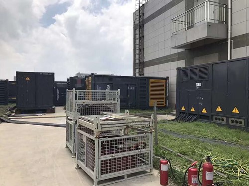 普定除了定期检查，还有哪些方法可以及时发现接触式转速表探头的磨损？